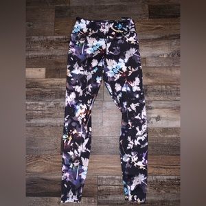 Womens Nike Leggings